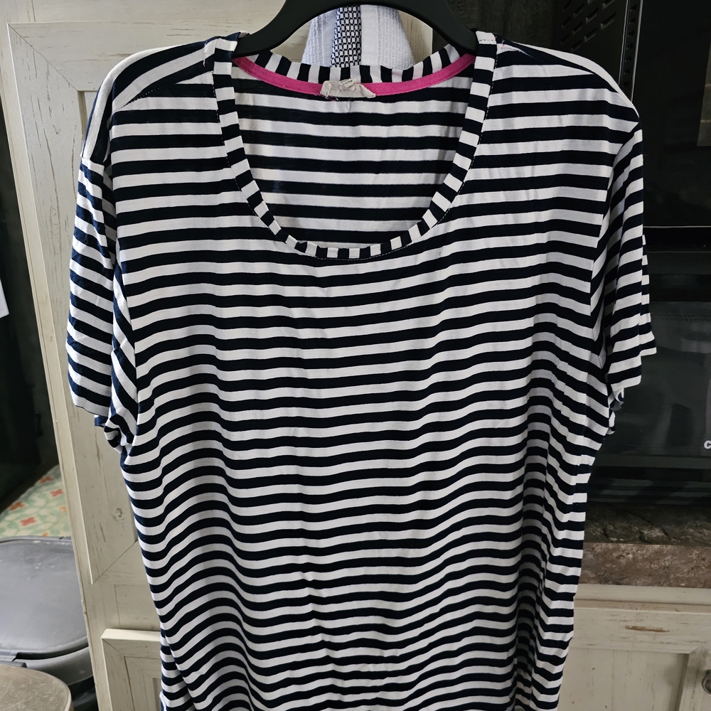 Jane and Delancey Black and White Striped Short Sleeve Tee